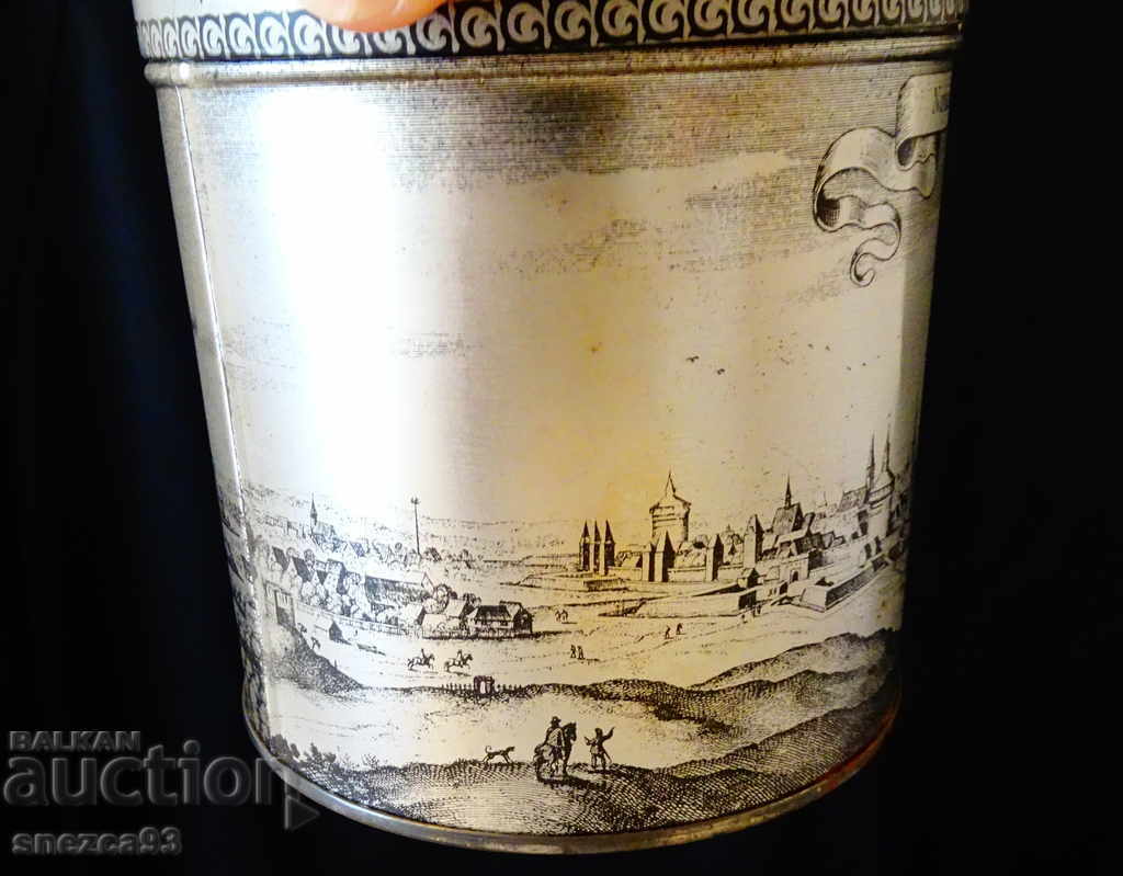 Delivery of Bavarian metal spice box. Delivery of Bavarian metal spice box.