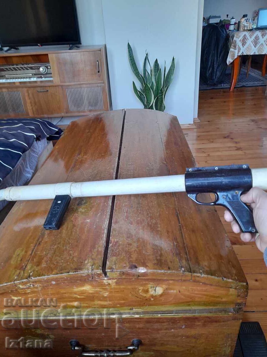 Old toy Pump Shotgun - 7 Old toy Pump Shotgun - 7