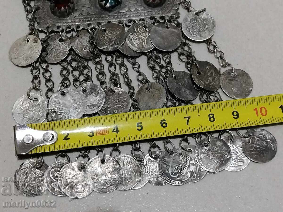 Δημοπρασία Γυναικεία κοσμήματα για κασκόλ, φούντα, μενταγιόν στολή