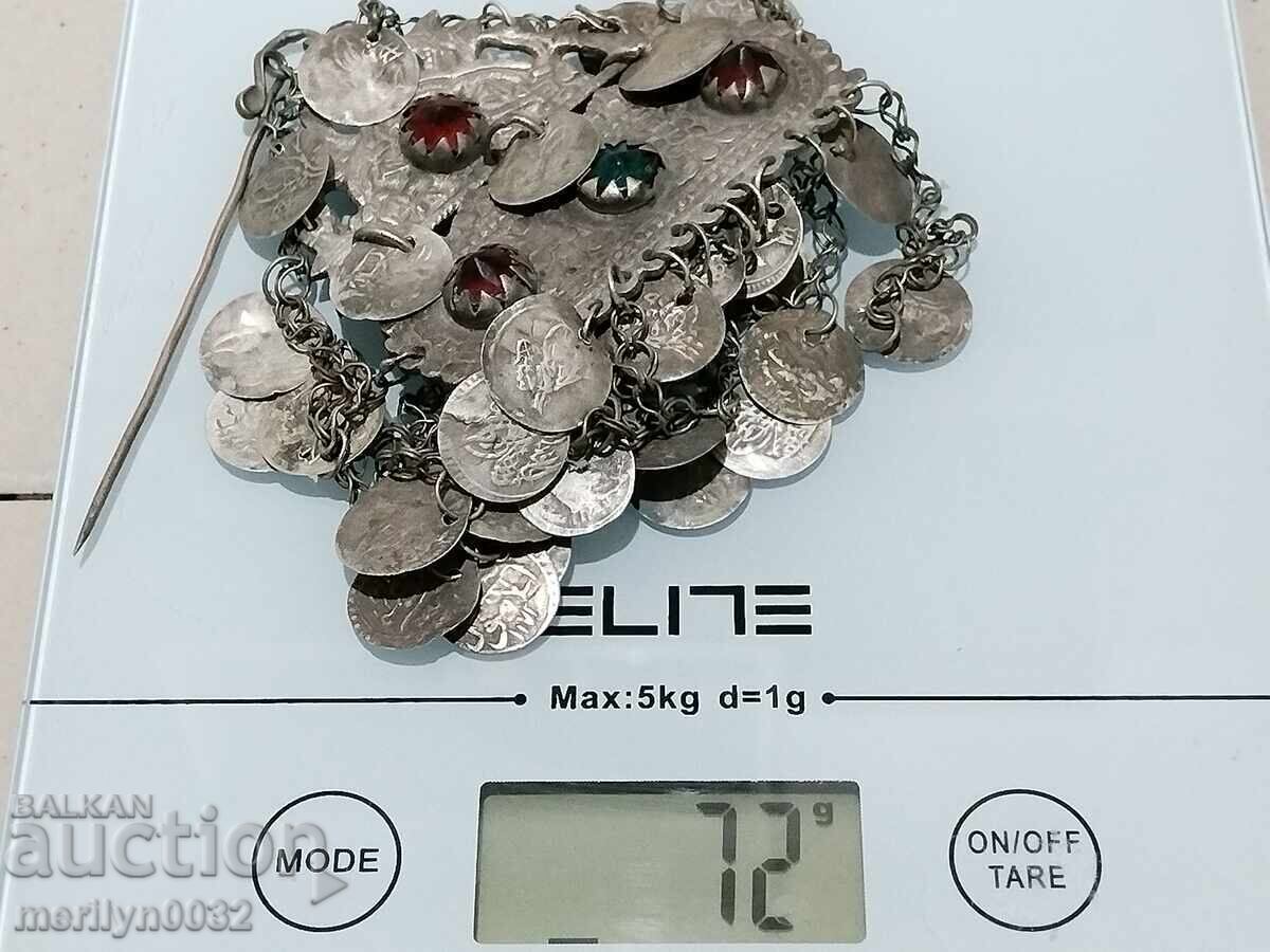 Παράδοση Γυναικεία κοσμήματα για κασκόλ, φούντα, μενταγιόν στολή