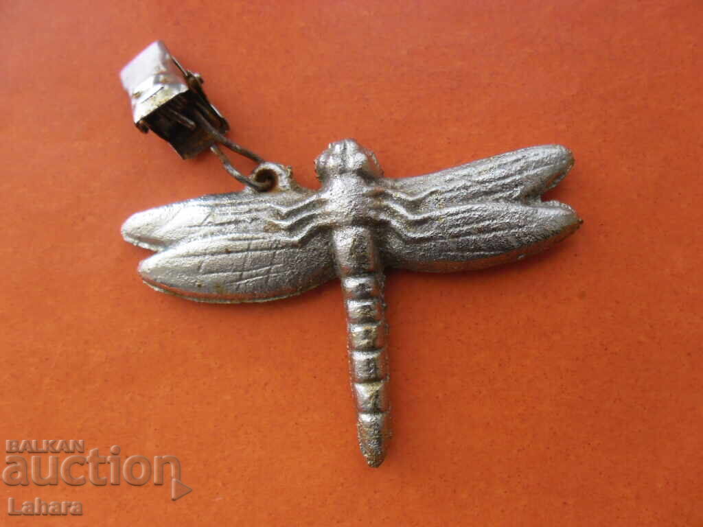 Auction Metal dragonfly pendant Auction Metal dragonfly pendant
