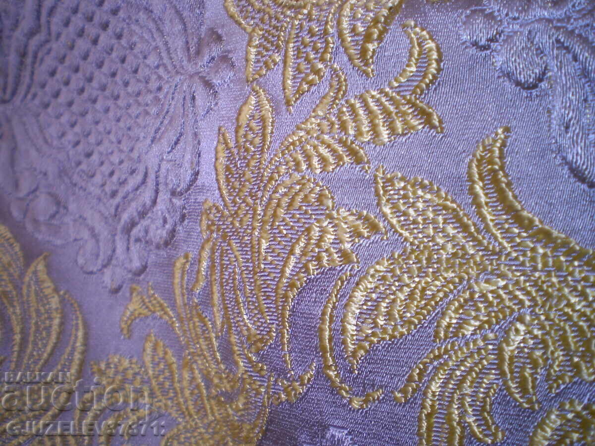 Licitație țesătură de tapițerie în relief vechi motive aurii Licitație țesătură de tapițerie în relief vechi motive aurii
