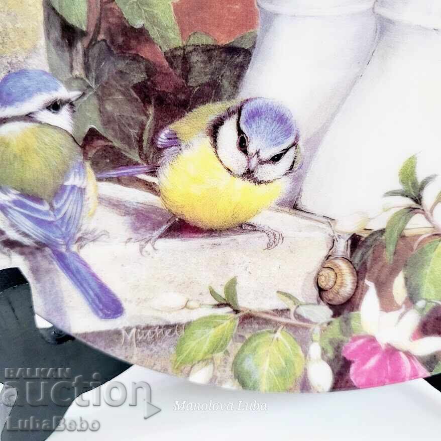 Auction Decorative porcelain plate Coalport Fine China. Auction Decorative porcelain plate Coalport Fine China.