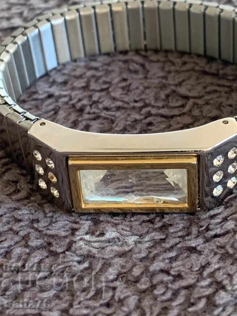 Красива нова дамска гривна-18