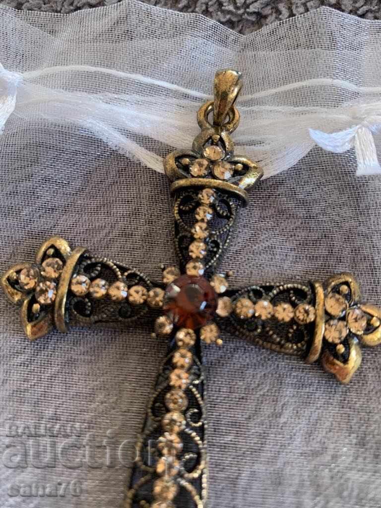 Luxurious new beautiful medallion-Cross-4 with price 6.00 BGN | € 3.07 Luxurious new beautiful medallion-Cross-4 with price 6.00 BGN | € 3.07