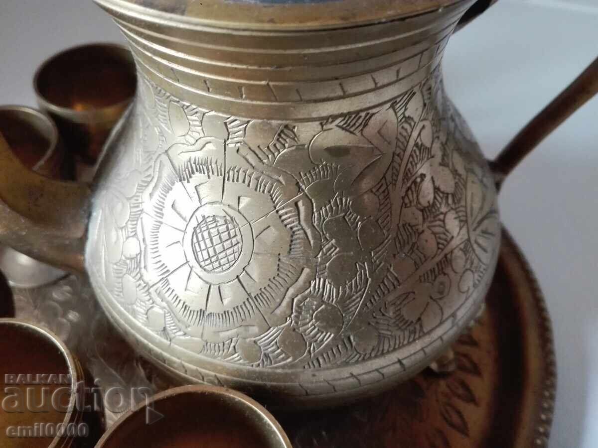 Δημοπρασία Όμορφη παλιά υπηρεσία ορείχαλκου.