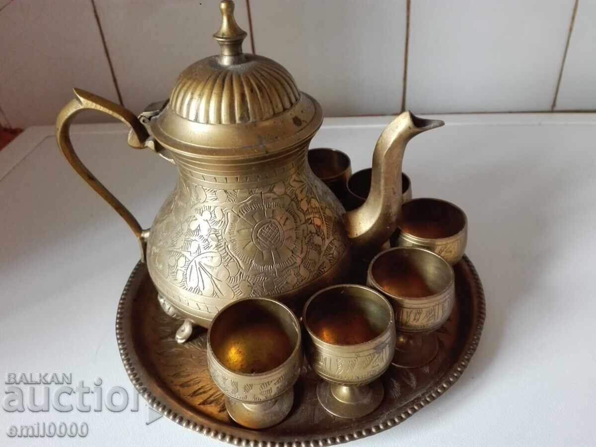 Όμορφη παλιά υπηρεσία ορείχαλκου. - 5