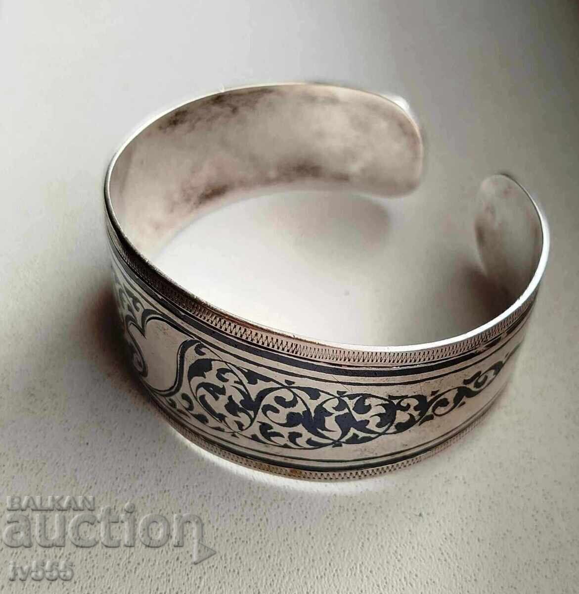 Auction OLD AUTHENTIC SOVIET SILVER-NIEL BRACELET FOR WEARING Auction OLD AUTHENTIC SOVIET SILVER-NIEL BRACELET FOR WEARING