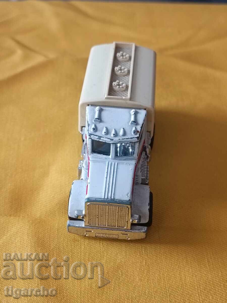 Φορτηγό σπιρτόκουτο ΜΑΚΑΟΥ Φορτηγό σπιρτόκουτο ΜΑΚΑΟΥ