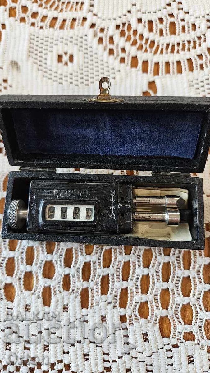 RETRO - COUNTER RETRO - COUNTER