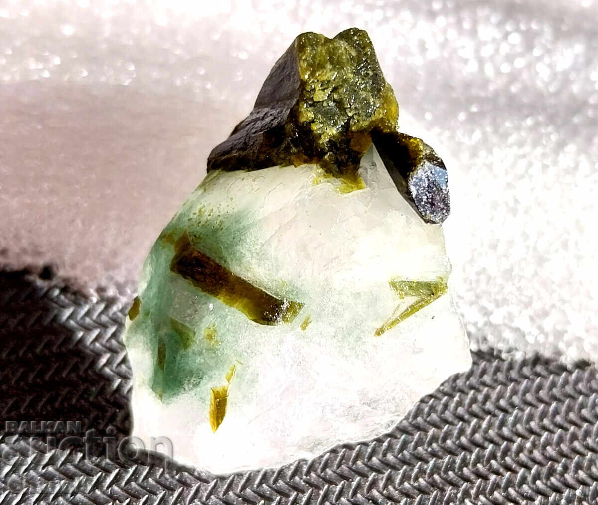 ΦΥΣΙΚΗ ΠΡΑΣΙΝΗ ΤΟΥΡΜΑΛΙΝΗ ΣΕ ΧΑΛΑΖΙΑ - 58,50 καράτια - (671) με τιμή 28.00 BGN | € 14.32