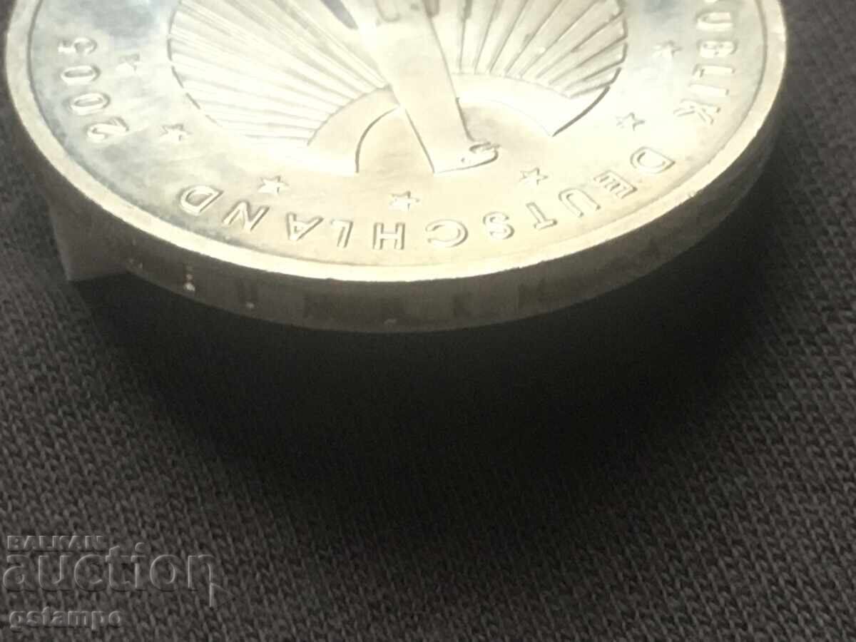 10 Euro Coin / Germany 2005 / FIFA 2006 - 5 10 Euro Coin / Germany 2005 / FIFA 2006 - 5