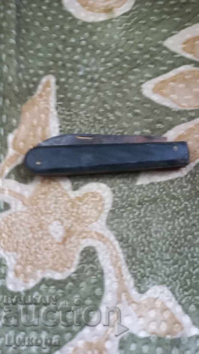 OLD KNIFE FOLDING LEGS - 5 OLD KNIFE FOLDING LEGS - 5