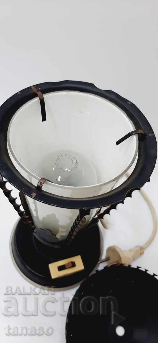 Livrarea Lampă de masă electrică veche din fier forjat (1,5)