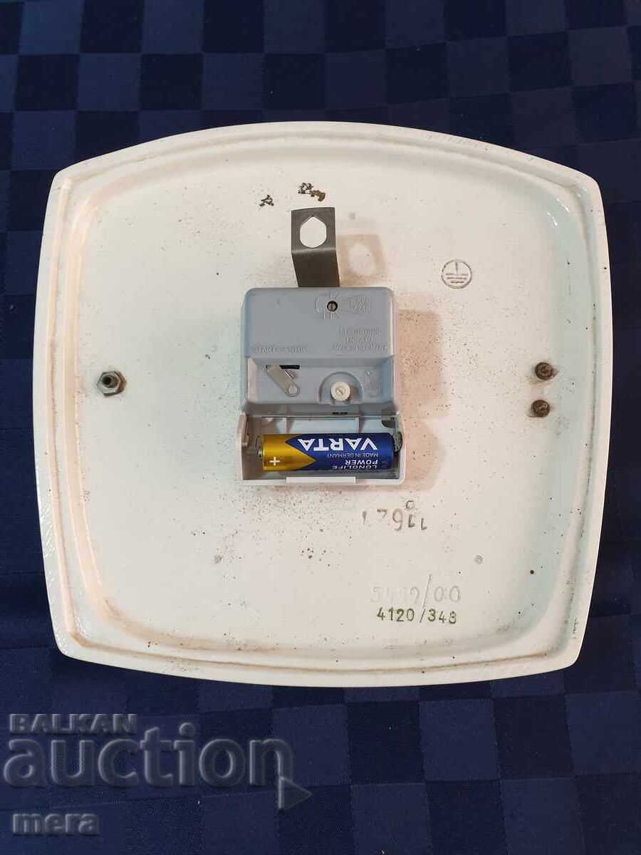 Delivery of Mauthe porcelain cabinet trapezoidal clock Delivery of Mauthe porcelain cabinet trapezoidal clock