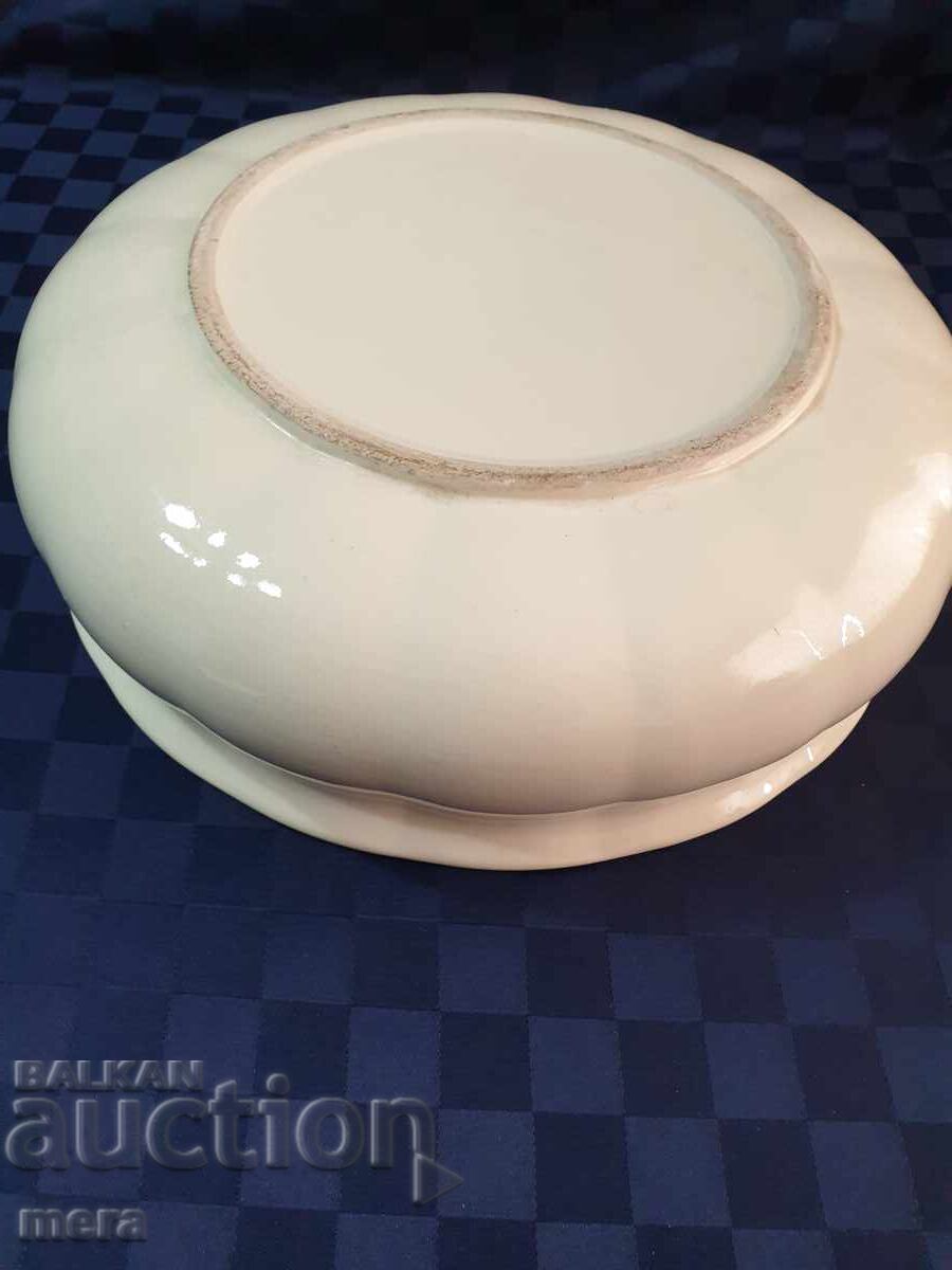 Large solid antique porcelain basin - 6 Large solid antique porcelain basin - 6