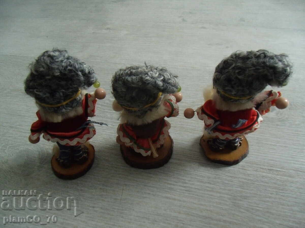 Auction  No.*7885 three old figures / dolls - height 15 cm