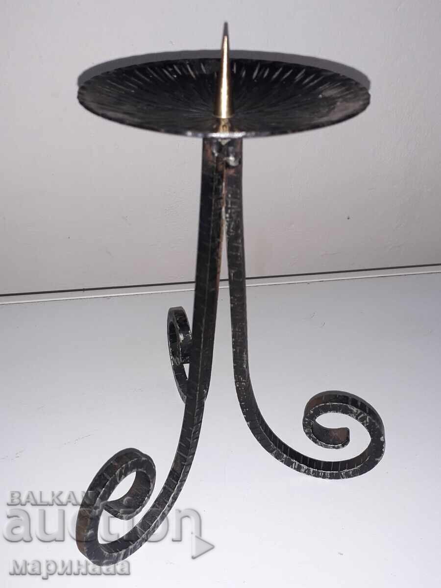 SUPPORTUL DE LUMANARE. FIER FORJAT