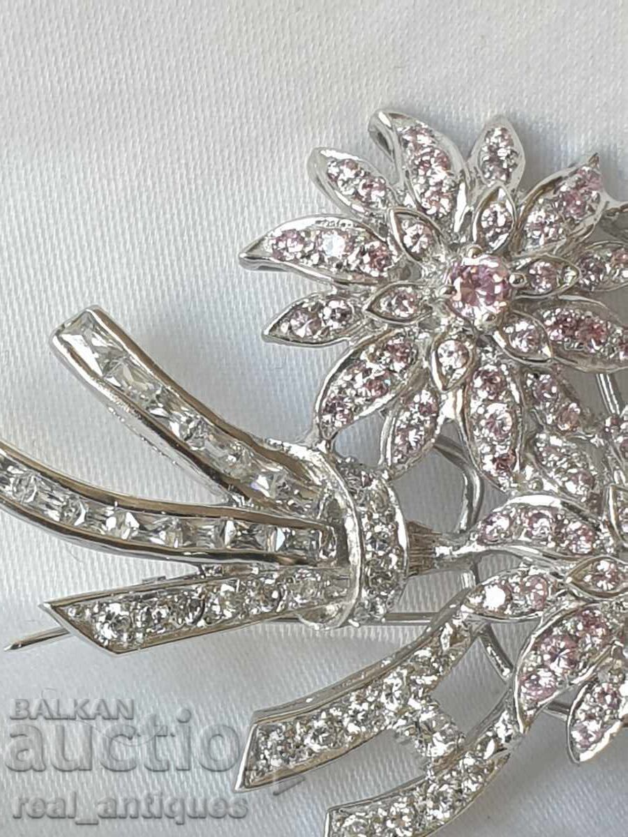 Масивна сребърна брошка с цена 299.00 лв. | € 152.88 Масивна сребърна брошка с цена 299.00 лв. | € 152.88