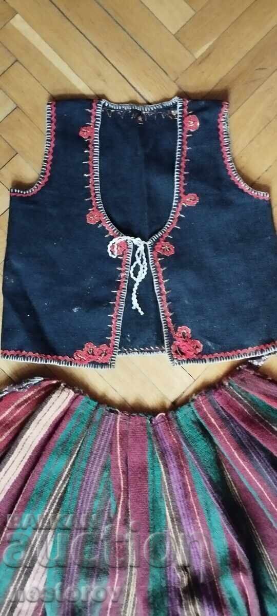 WOMEN'S/CHILDREN'S OLD PERNISHKO WEAR with price 29.00 BGN | € 14.83 WOMEN'S/CHILDREN'S OLD PERNISHKO WEAR with price 29.00 BGN | € 14.83