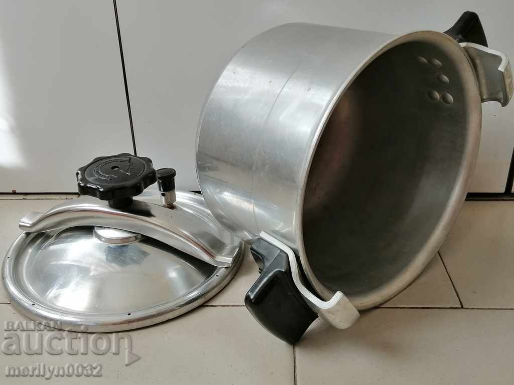 Delivery of Pressure cooker from the USSR