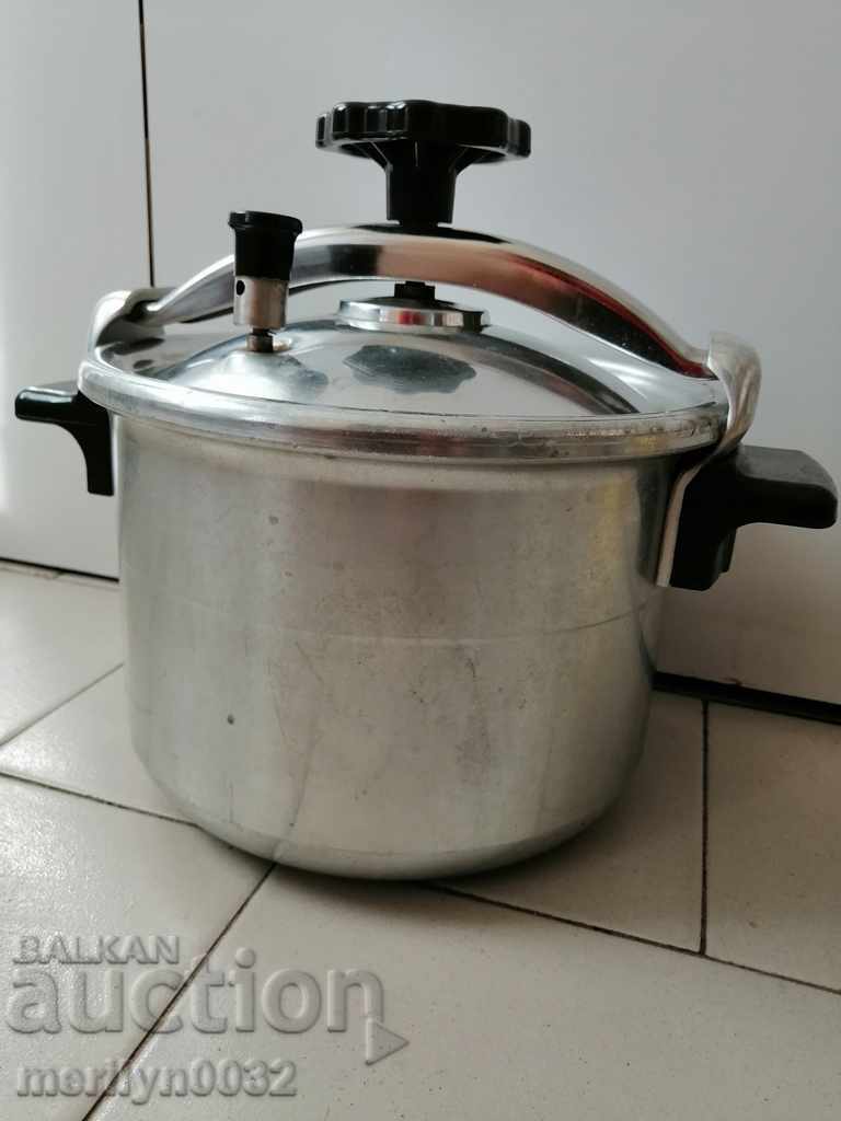 Pressure cooker from the USSR