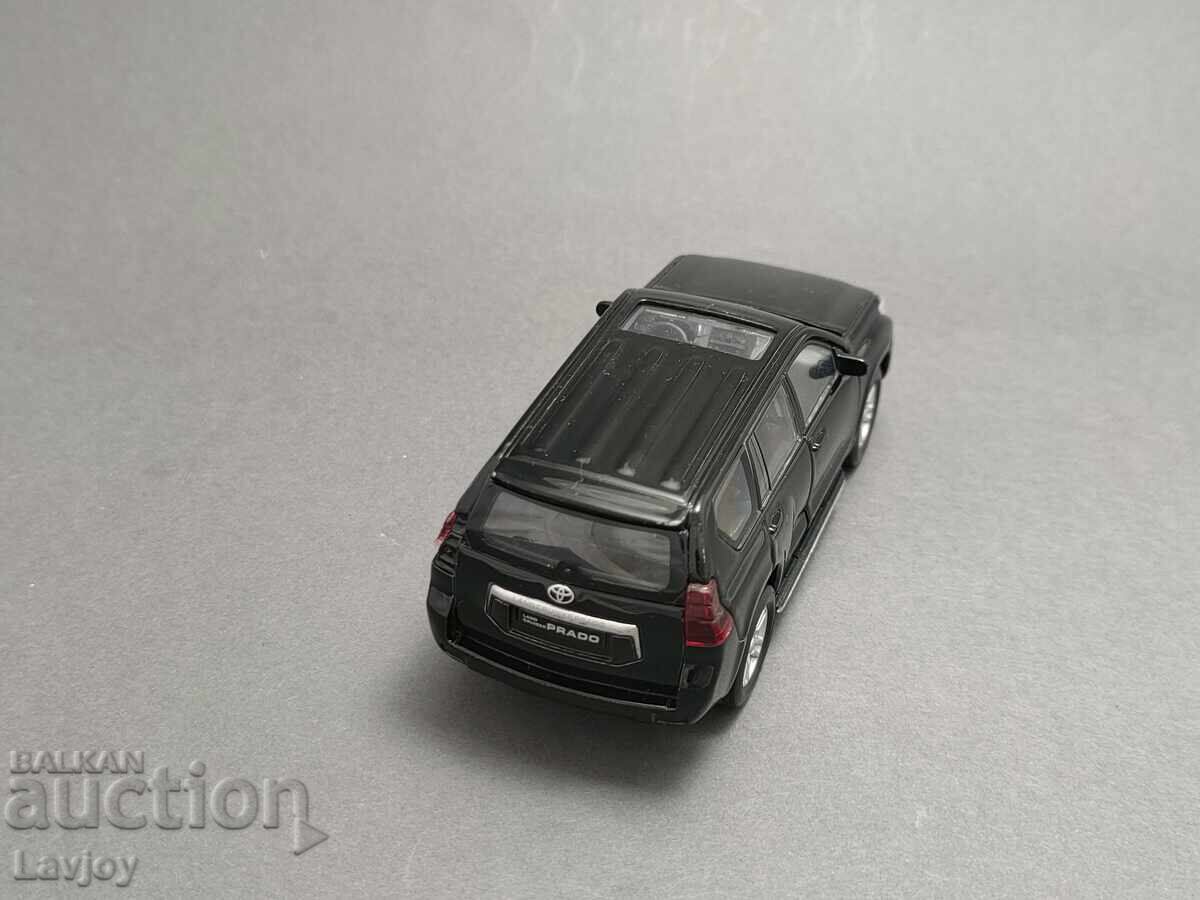 Auction Toyota Land cruiser metal toy car Auction Toyota Land cruiser metal toy car