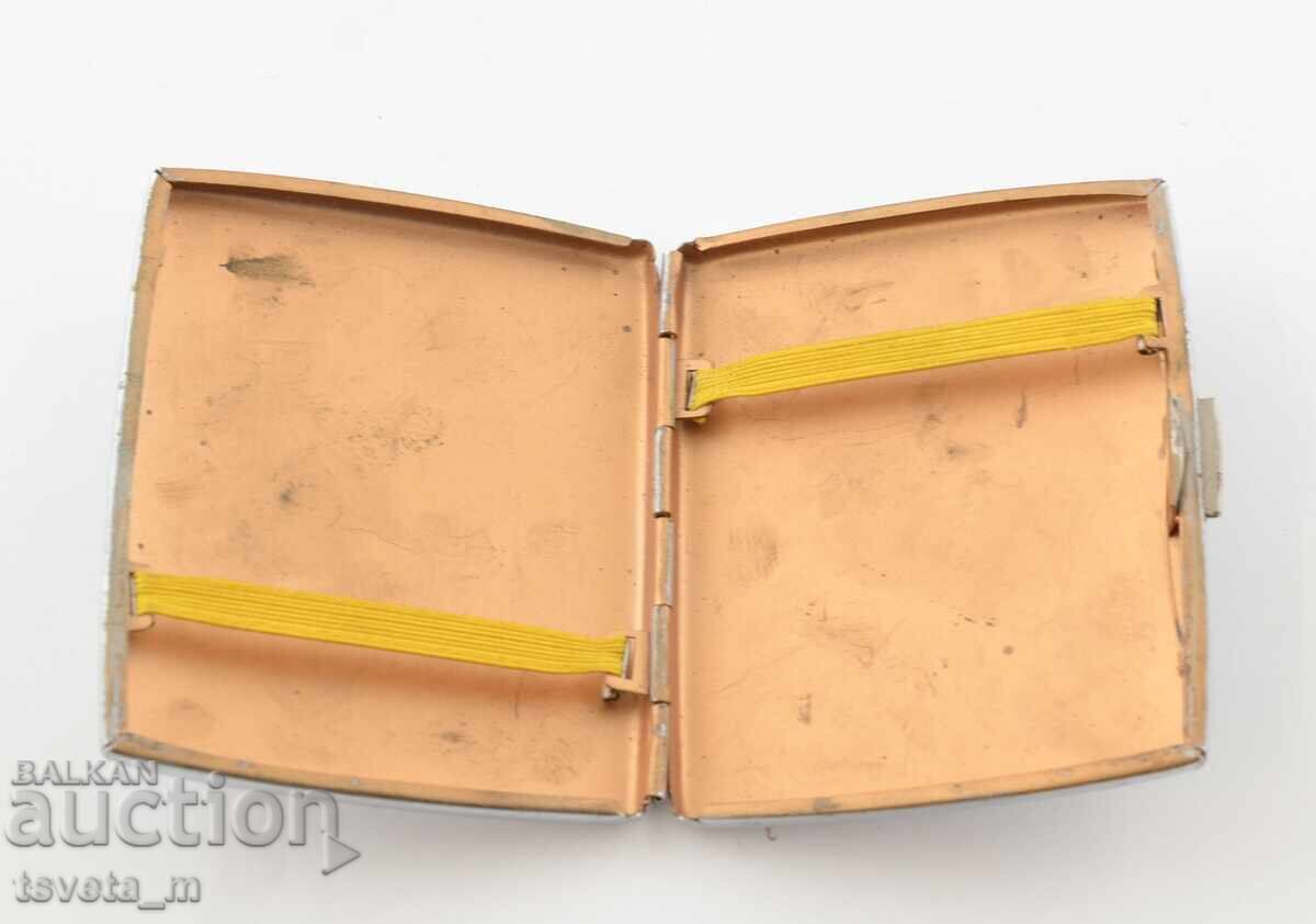 Auction Antique snuff box Auction Antique snuff box