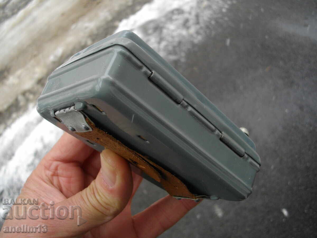 Delivery of MILITARY FLASHLIGHT NEW MINT 2