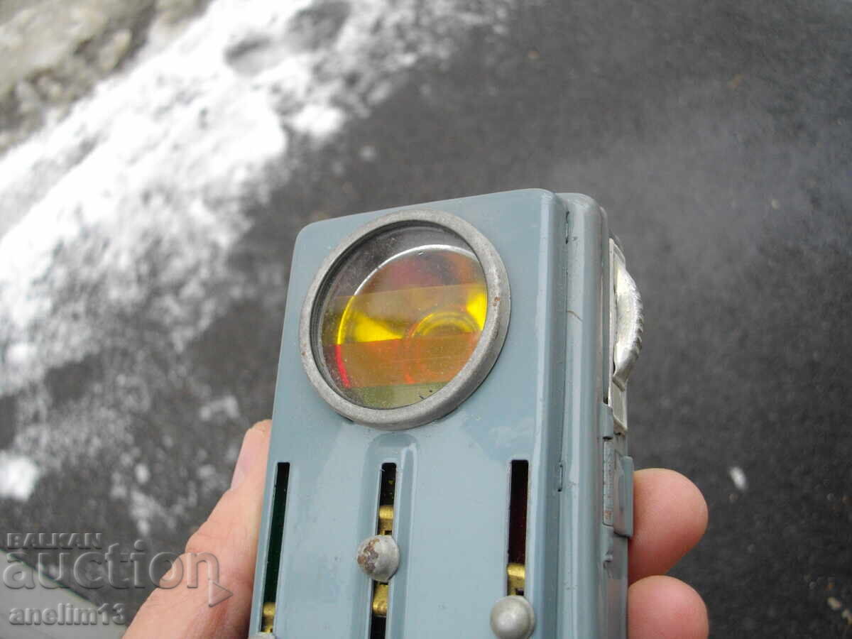 MILITARY FLASHLIGHT NEW MINT 2 - 7