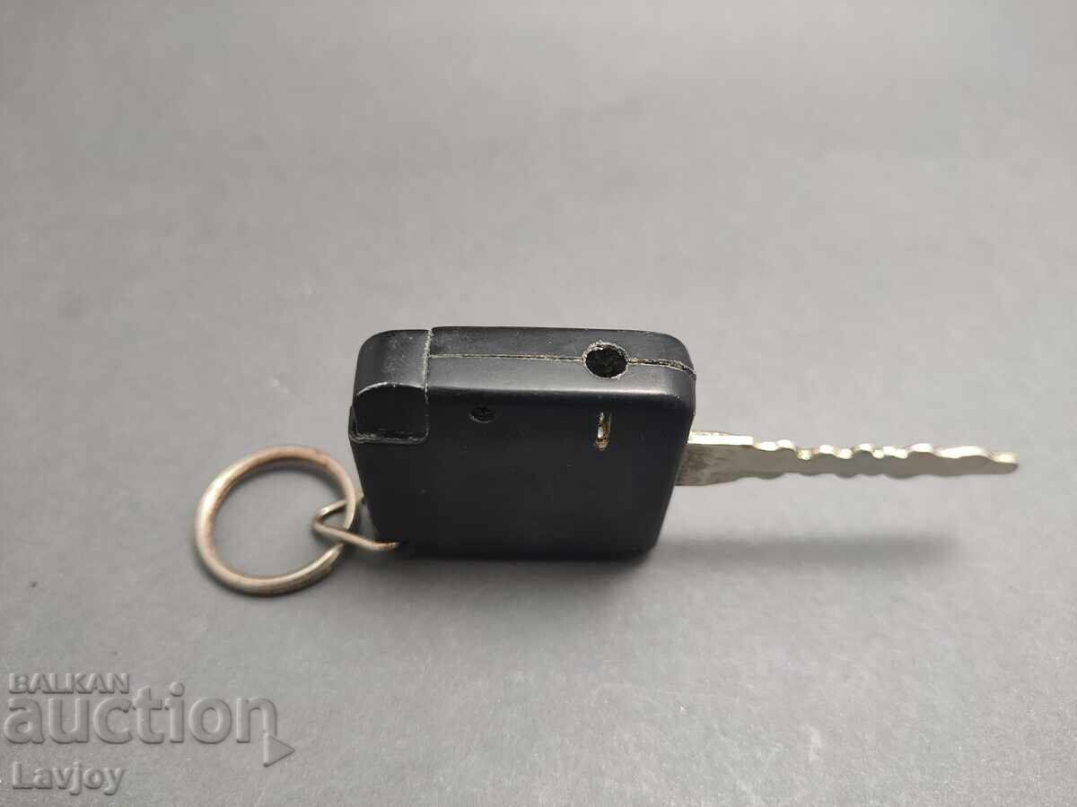 Auction  Lighter Key Ferrari