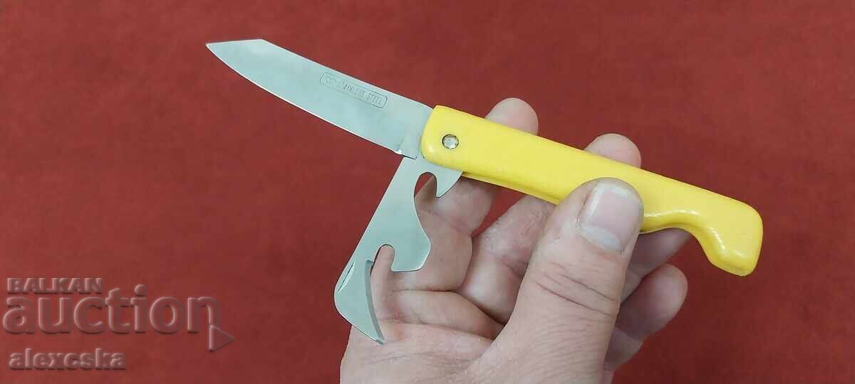 Tourist pocket knife with price 14.00 BGN | € 7.16 Tourist pocket knife with price 14.00 BGN | € 7.16