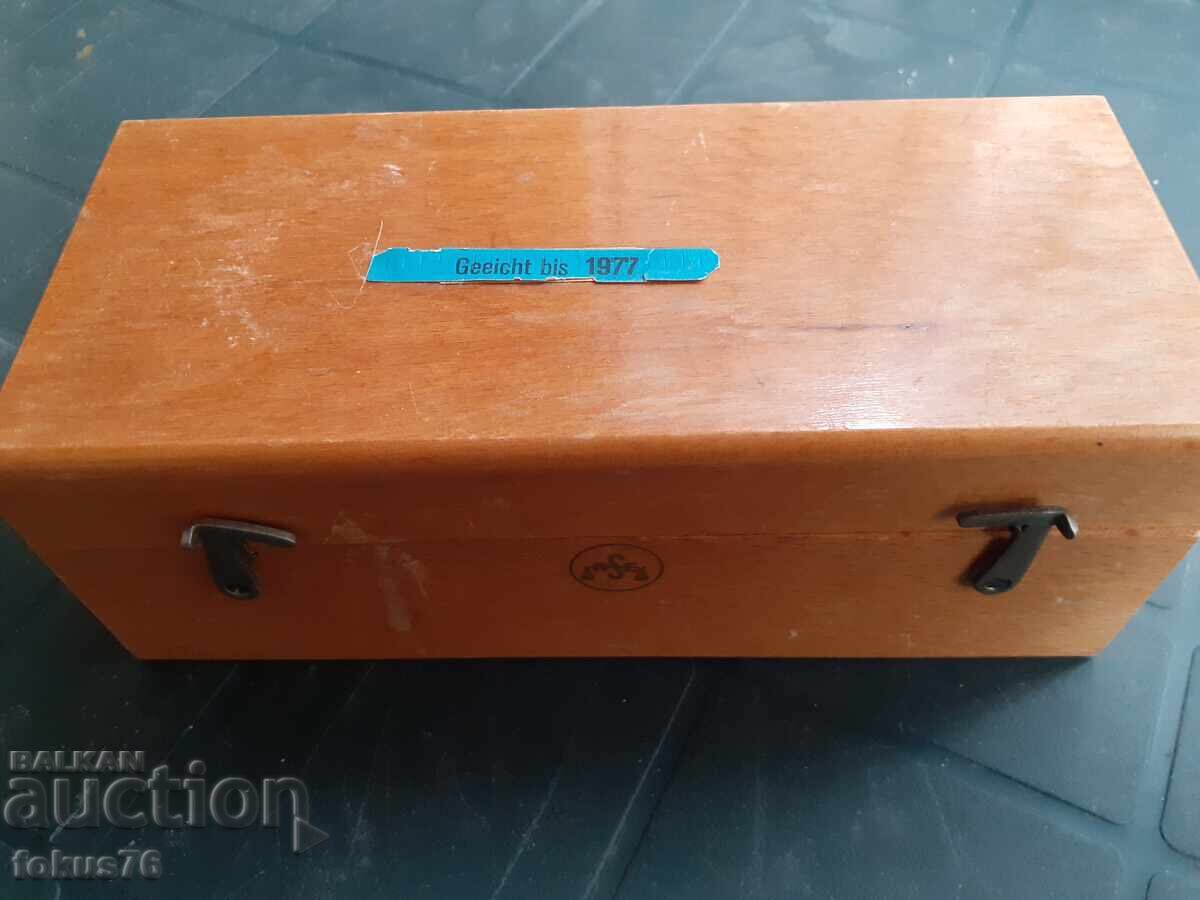 Set of old antique scales with box - bronze with price 190.00 BGN | € 97.15 Set of old antique scales with box - bronze with price 190.00 BGN | € 97.15