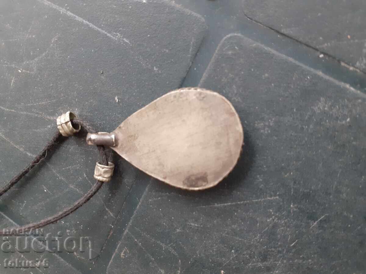 Delivery of Pendant medallion necklace necklace costume Lapis lazuli Delivery of Pendant medallion necklace necklace costume Lapis lazuli