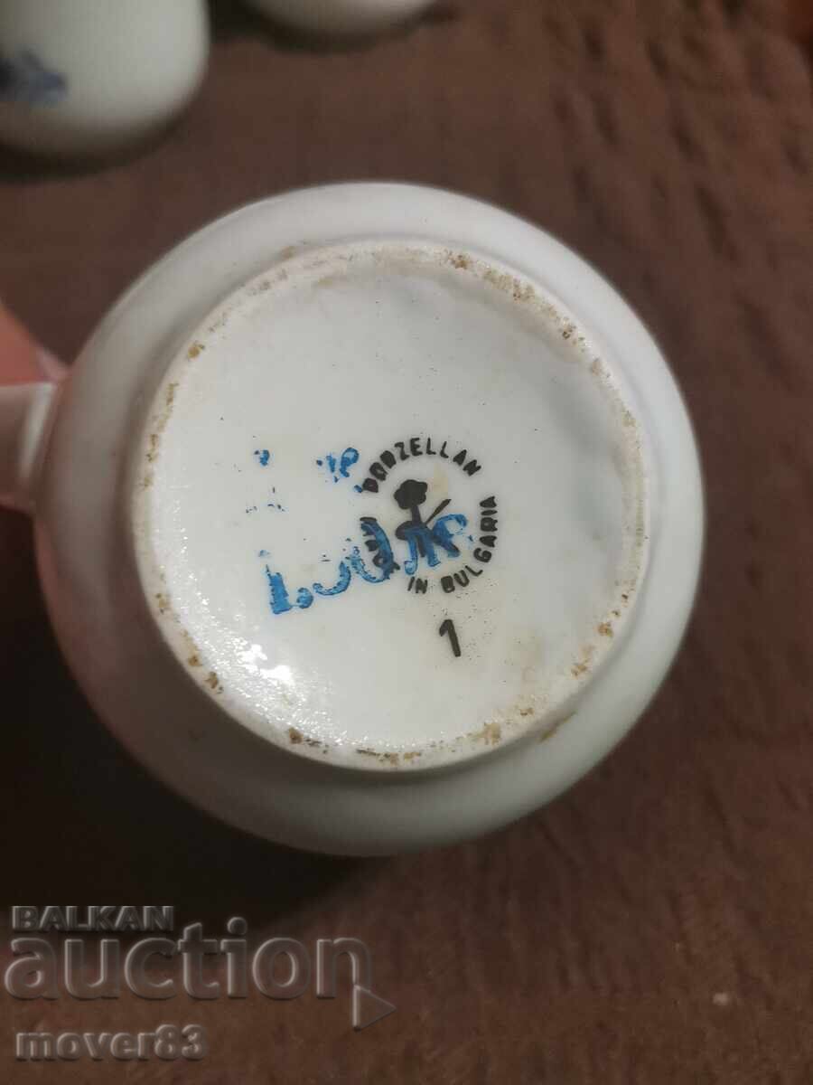 Porcelain service. Incomplete - 7 Porcelain service. Incomplete - 7