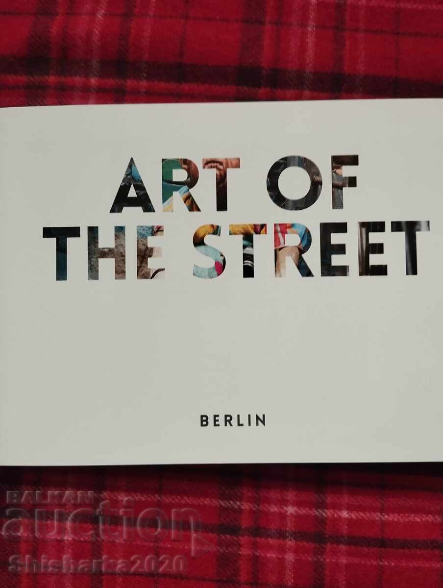 Street art: Berlin with price 20.00 BGN | € 10.23 Street art: Berlin with price 20.00 BGN | € 10.23