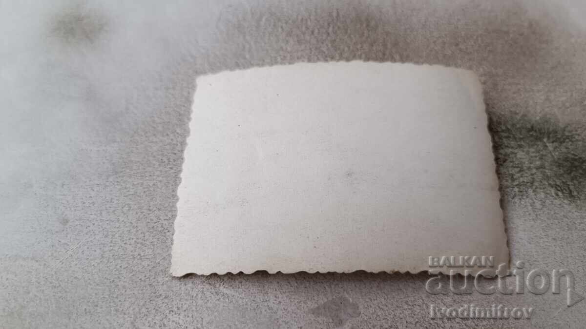 Φωτογραφία Αγόρι στην παραλία με τιμή 2.45 BGN | € 1.25