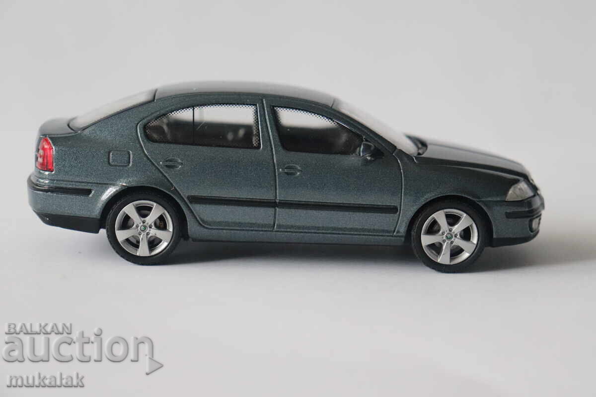 Auction 1:43 HONGWELL SCODA OCTAVIA CAR MODEL Auction 1:43 HONGWELL SCODA OCTAVIA CAR MODEL