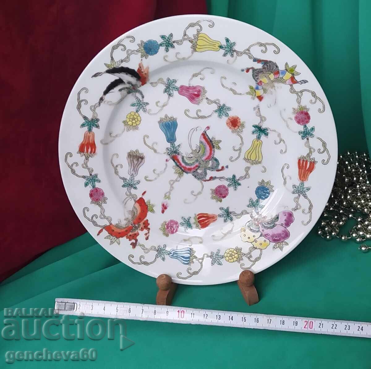 Farfurie chinezească din porțelan de colecție, flori pictate Farfurie chinezească din porțelan de colecție, flori pictate