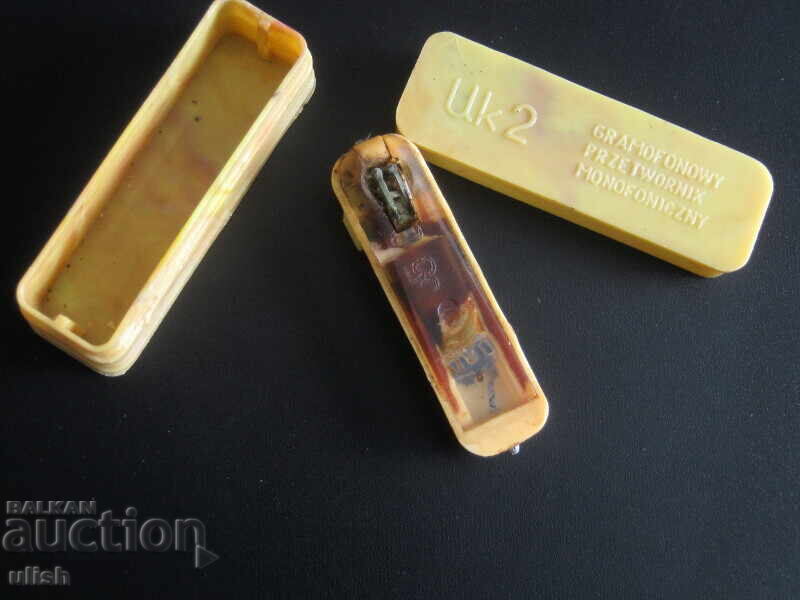 Turntable needle gramophone dose Unitra Fonika T-4 with price 10.00 BGN | € 5.11 Turntable needle gramophone dose Unitra Fonika T-4 with price 10.00 BGN | € 5.11