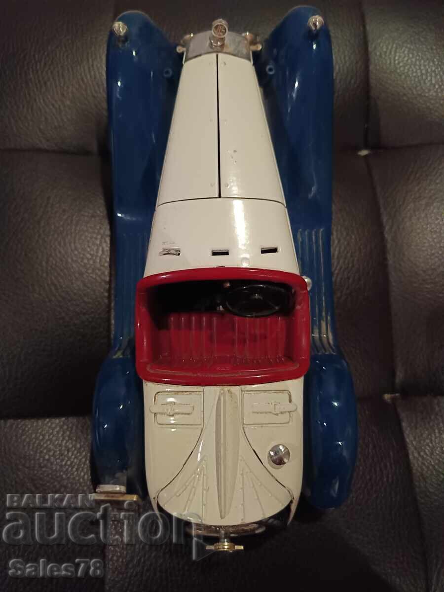 Retro metal car with price 30.00 BGN | € 15.34 Retro metal car with price 30.00 BGN | € 15.34