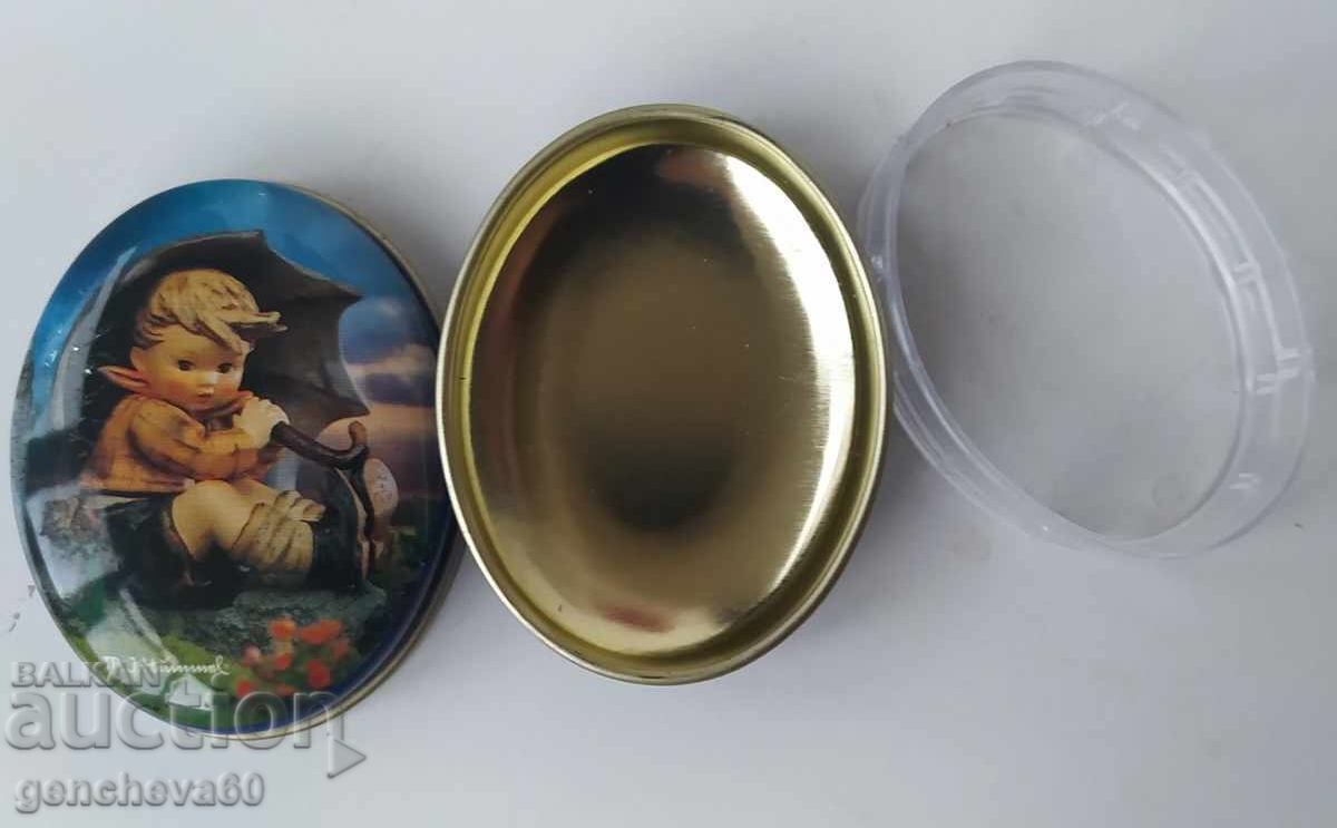 Δημοπρασία Vintage μεταλλικό κουτί χαπιών Δημοπρασία Vintage μεταλλικό κουτί χαπιών