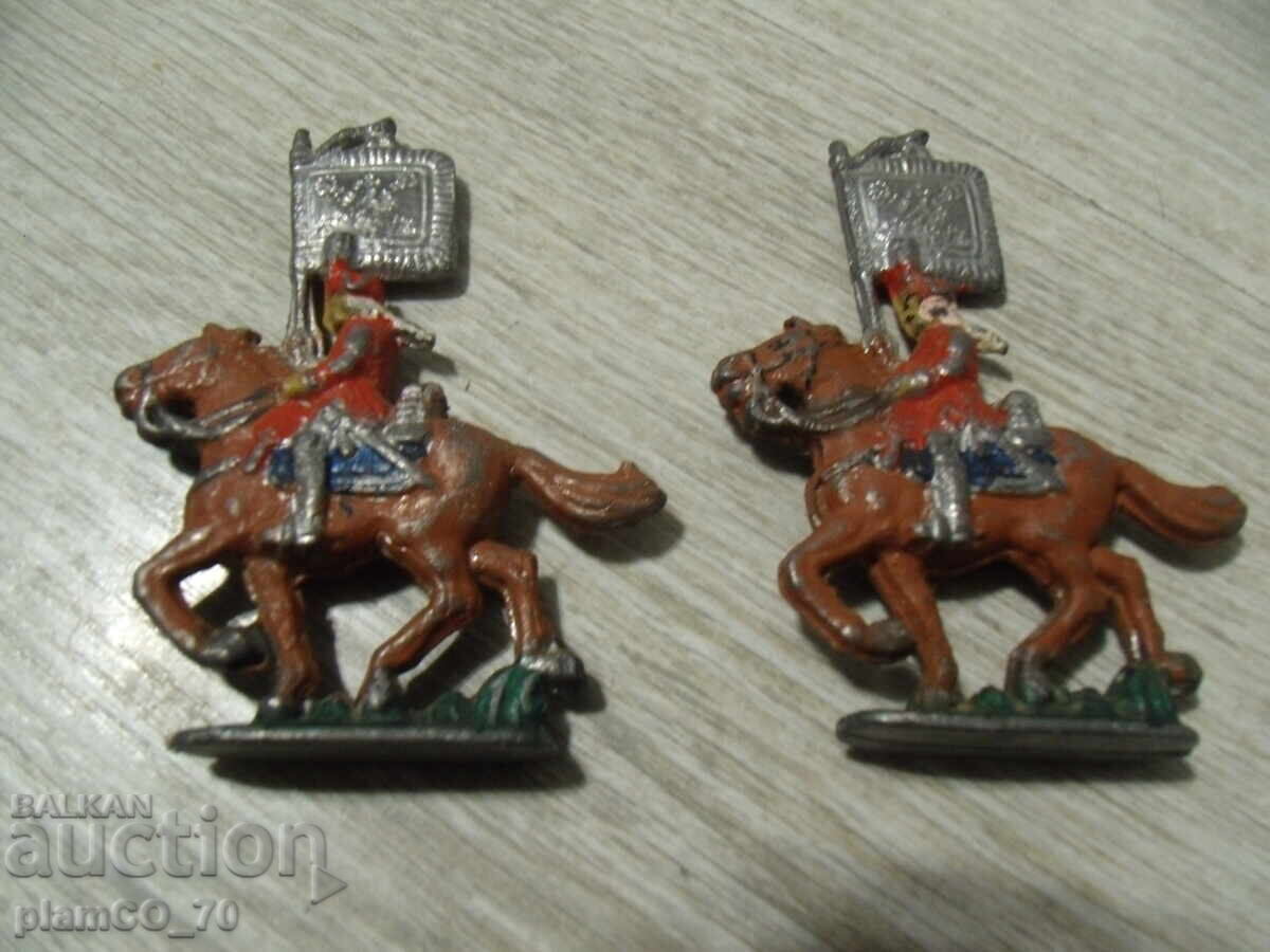 Delivery of No.*7892 two old metal / lead figures Delivery of No.*7892 two old metal / lead figures