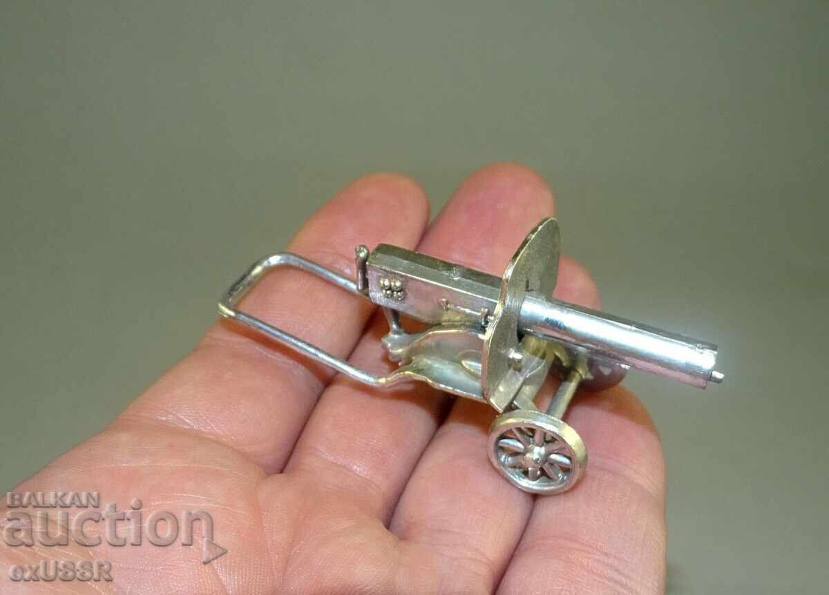 Mitralieră model Maxim, soldați soldați cu preț 20.00 BGN | € 10.23 Mitralieră model Maxim, soldați soldați cu preț 20.00 BGN | € 10.23