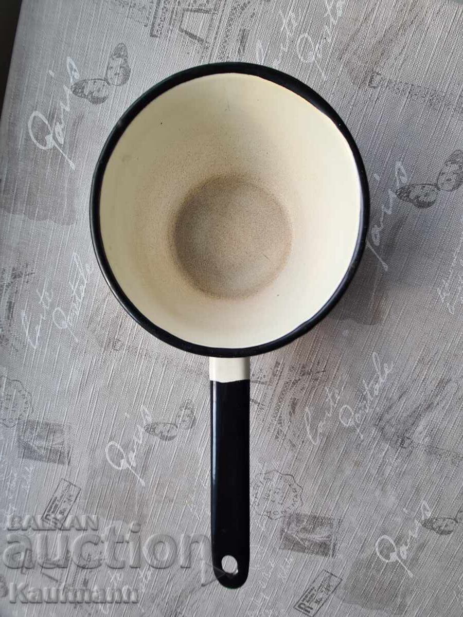 Δημοπρασία Παλιά σμάλτο κατσαρόλα Δημοπρασία Παλιά σμάλτο κατσαρόλα