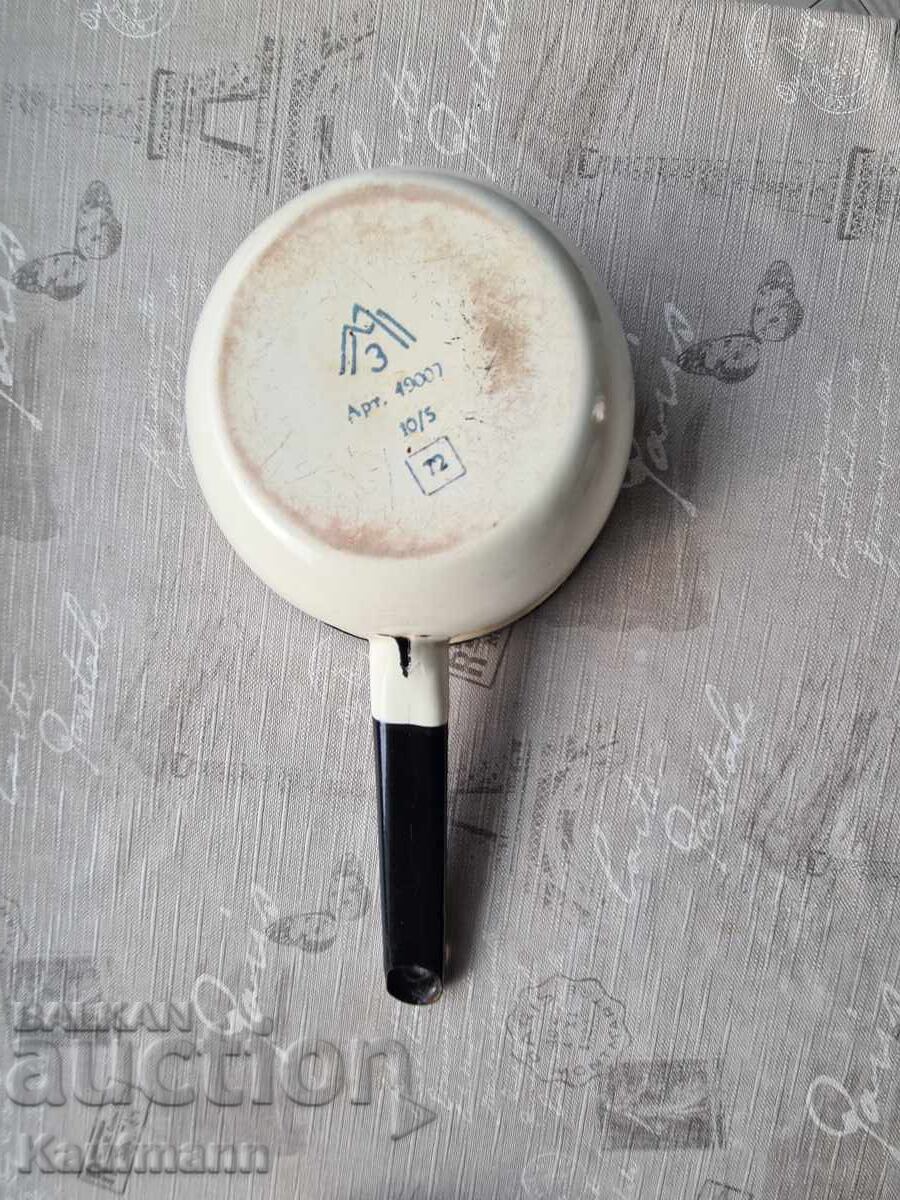 Παράδοση Παλιά σμάλτο κατσαρόλα Παράδοση Παλιά σμάλτο κατσαρόλα