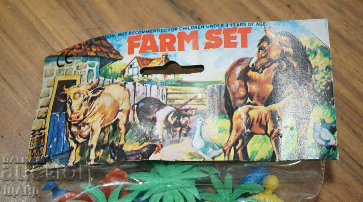 Old Soc. Toys Animal figures pig, horse, farm with price 3.00 BGN | € 1.53 Old Soc. Toys Animal figures pig, horse, farm with price 3.00 BGN | € 1.53