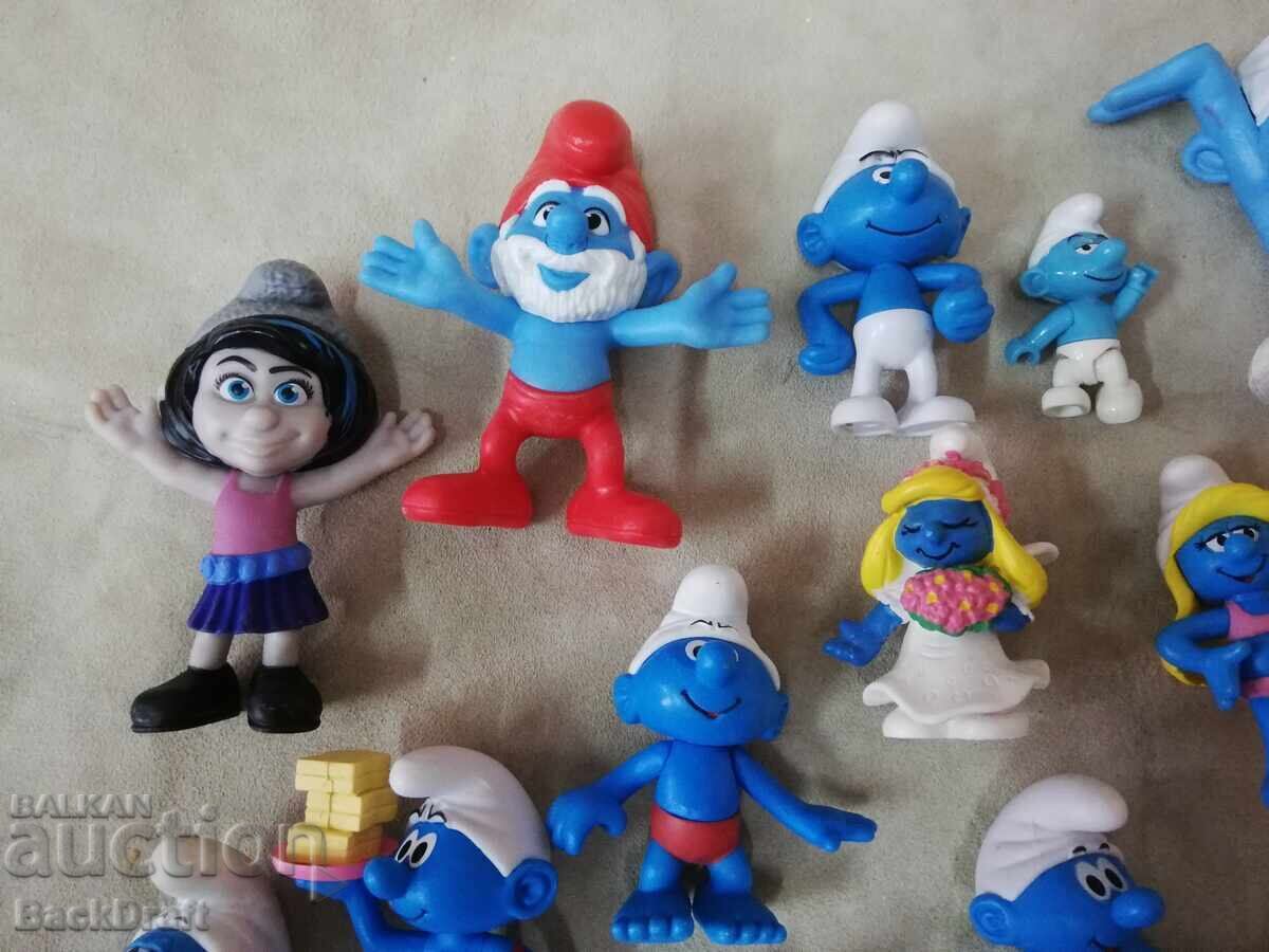Delivery of Lot of 19 pieces Figures, Toys Smurfs McDonald's 2013. Delivery of Lot of 19 pieces Figures, Toys Smurfs McDonald's 2013.