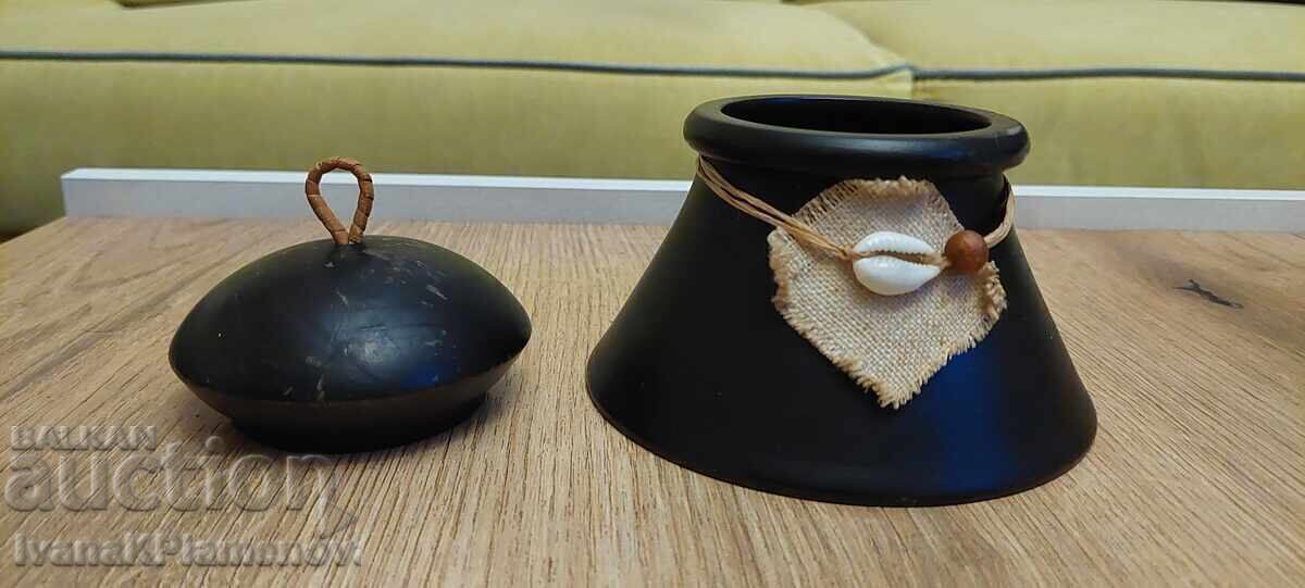 Delivery of Wooden box for connoisseurs