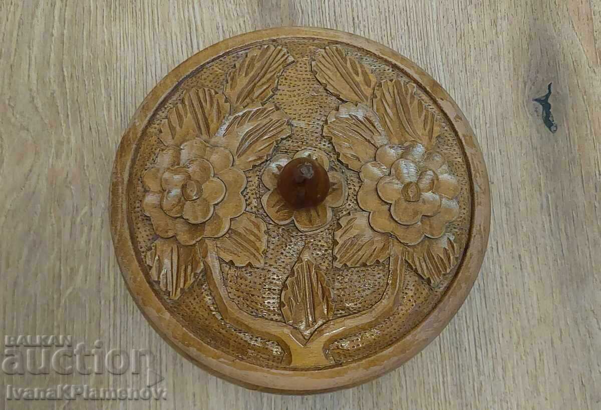 Woodcarving box for connoisseurs with price € 16.00 | 31.29 BGN